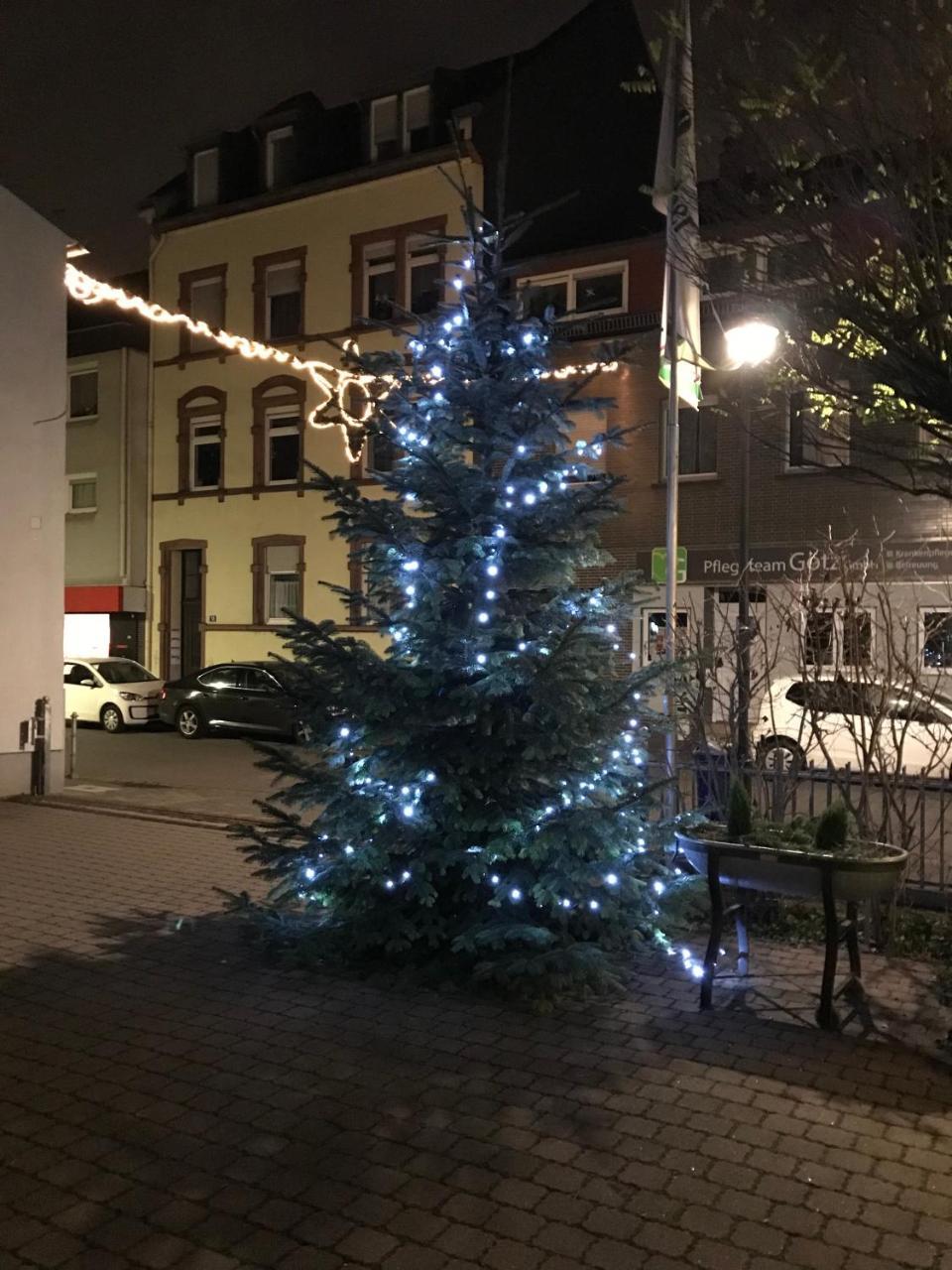 ホテルHausener Dorfkrug フランクフルト エクステリア 写真